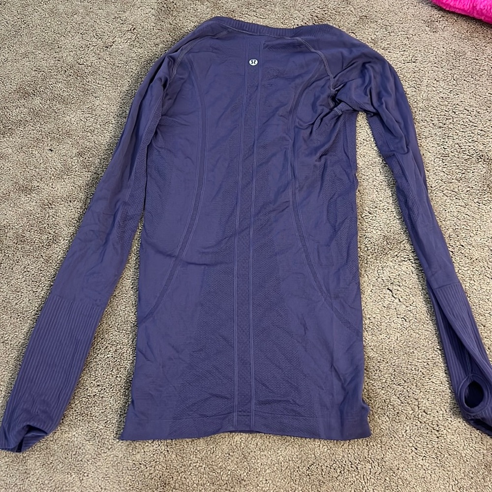 Lululemon long sleeve swiftly tech